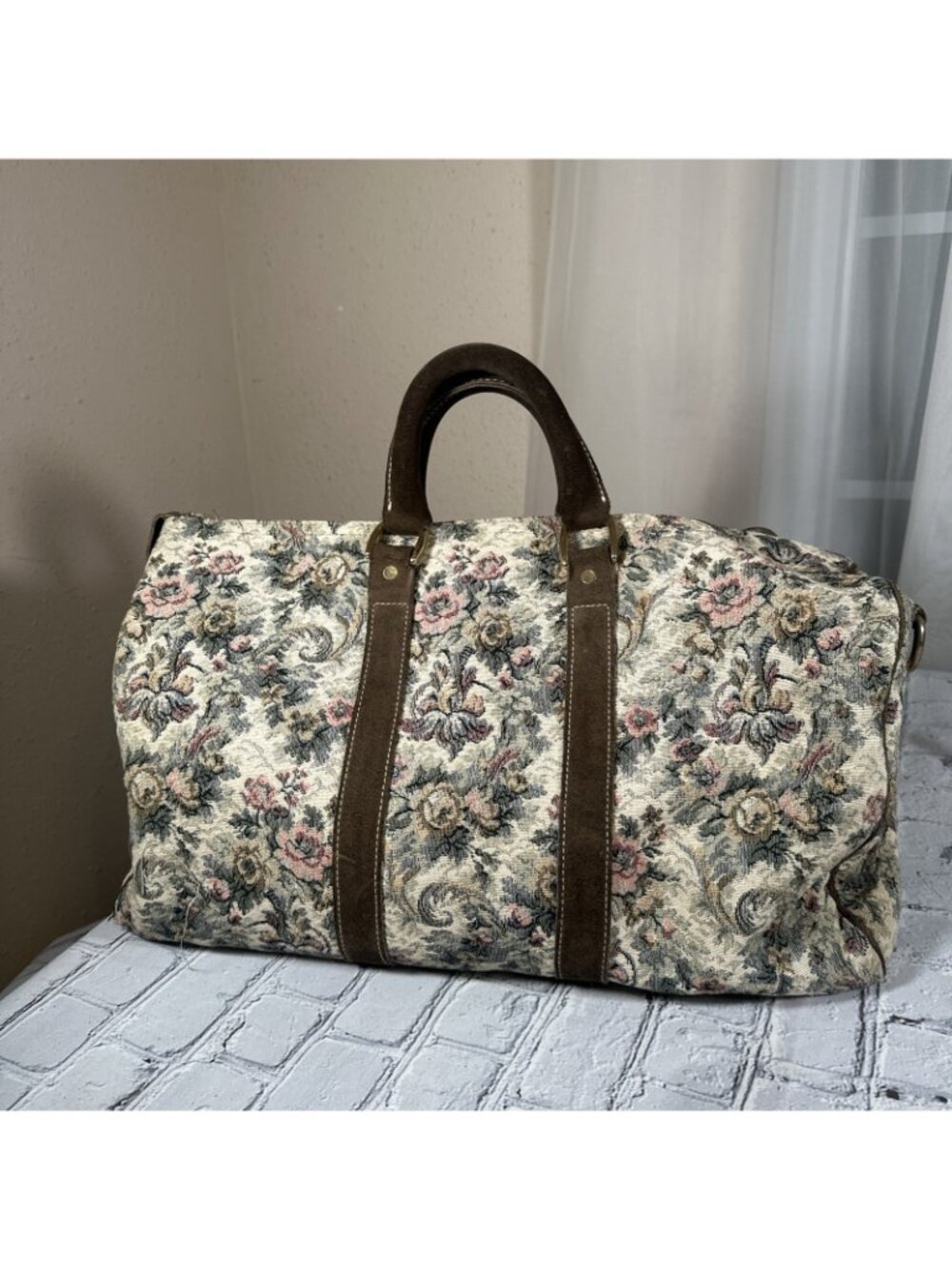 Vintage The French Company Tapestry Weekender Bag with Suede Trim 17.5”x10”x9” - Picture 4 of 15